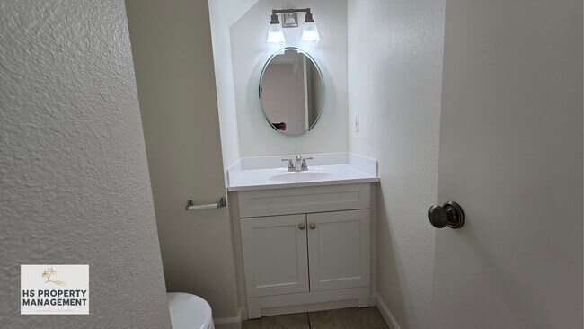 Foto del edificio - 1542 Granite Hills Dr