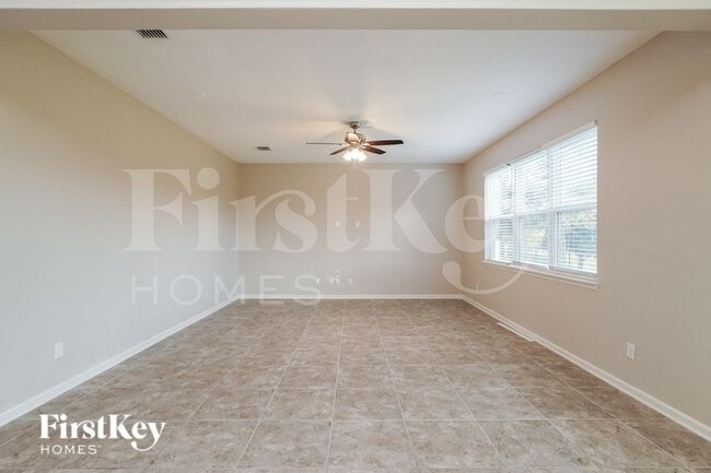 Building Photo - 3708 Statham Dr