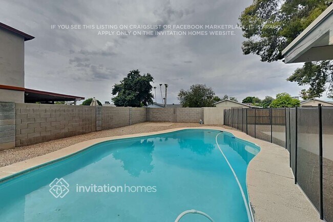 Building Photo - 5424 S El Camino Dr