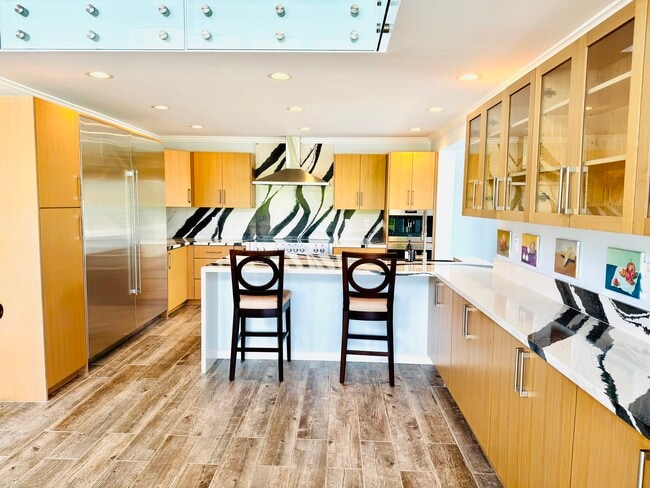 Building Photo - 170 Poipu Dr