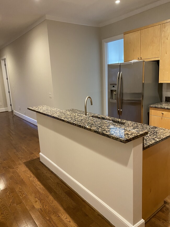 Building Photo - 1221 Bower Pky