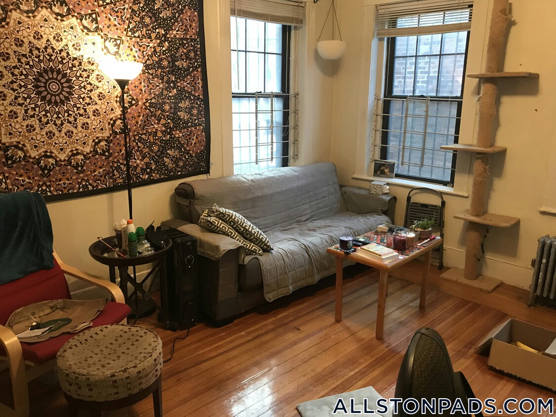 Primary Photo - 1412 Commonwealth Ave