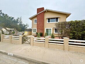 Building Photo - 5241 Beachcomber St