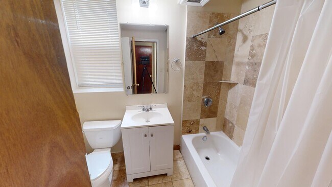 Building Photo - Huge 4bed 2 bath in Heart of Allston! H/HW...