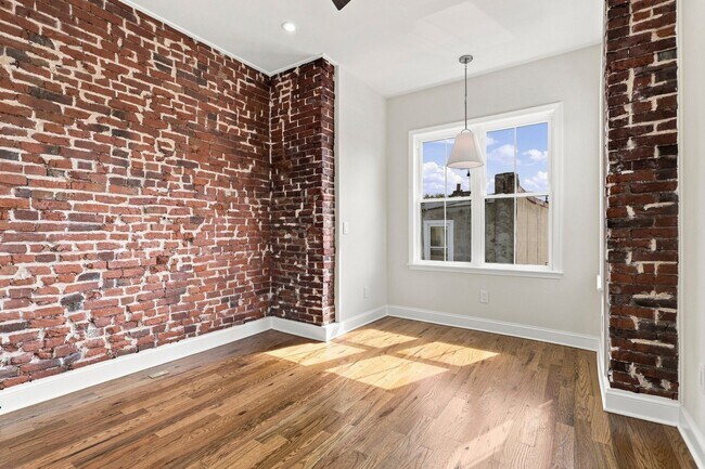 Building Photo - 2409 N 33rd St