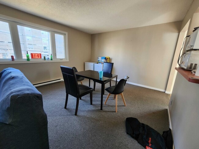 Building Photo - 46 Collingwood St