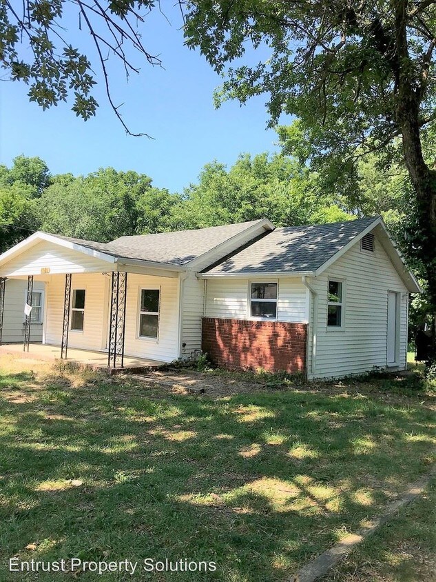 Primary Photo - 3 br, 1 bath House - 1101 S Fort St