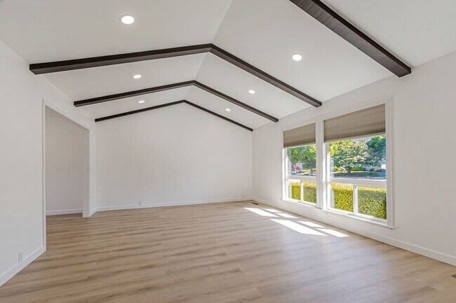 Foto del edificio - Stunning Updated Home in Almaden Valley