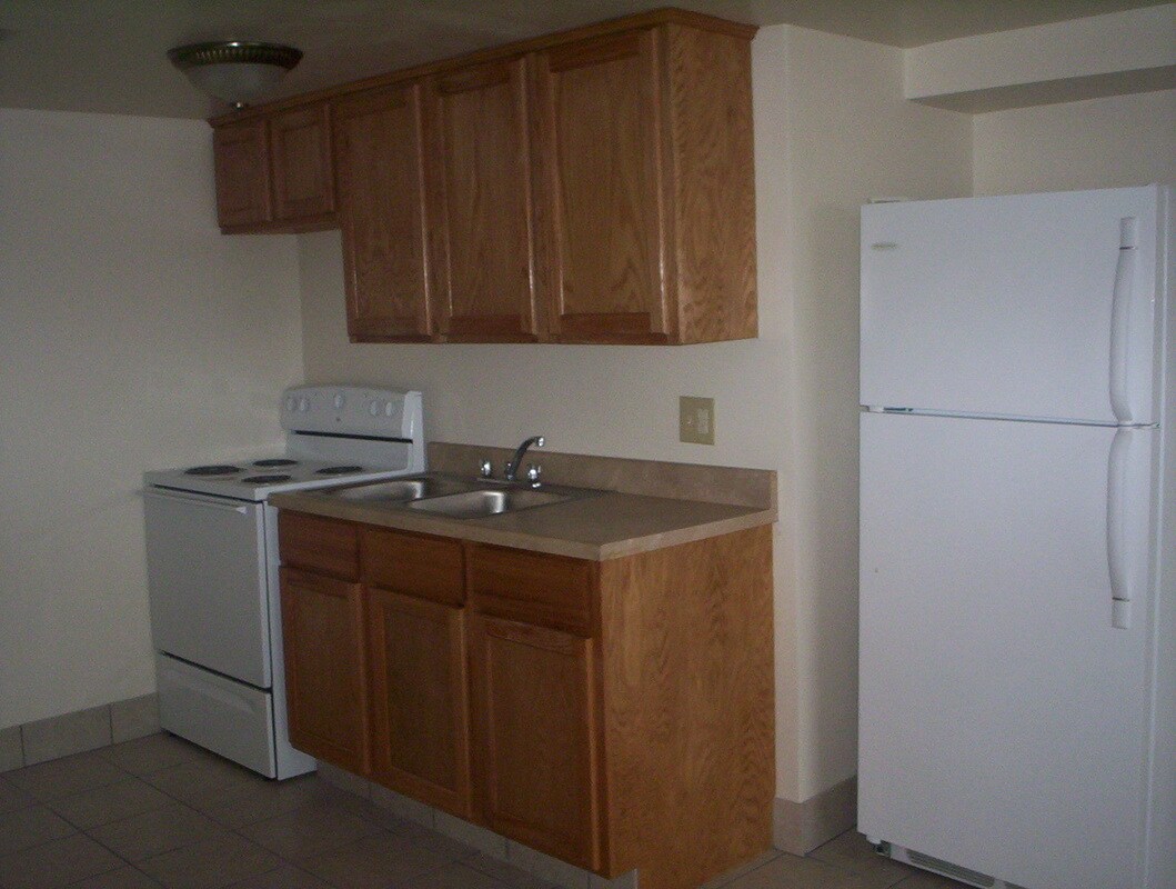 Plaza Towers Apartments in Hutchinson, KS