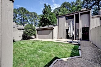 Building Photo - 106 Harrops Glen