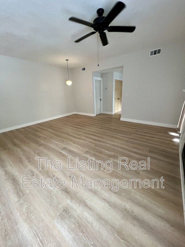 Building Photo - 911 S Rome Ave