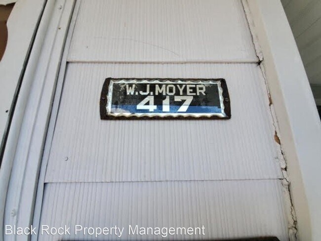 Building Photo - 3 br, 1 bath House - 417 Elm Street