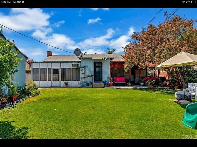Sunroom - 2222 N Keystone St