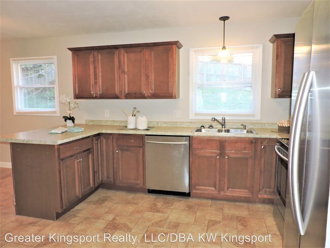 Building Photo - 3 br, 2 bath House - 1049 Cold Comfort Rd