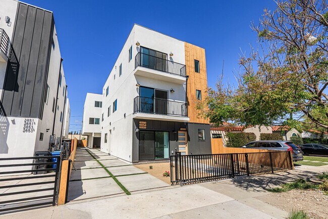 Foto del edificio - 2847 S Victoria Ave