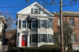 Building Photo - 11 Montague Pl