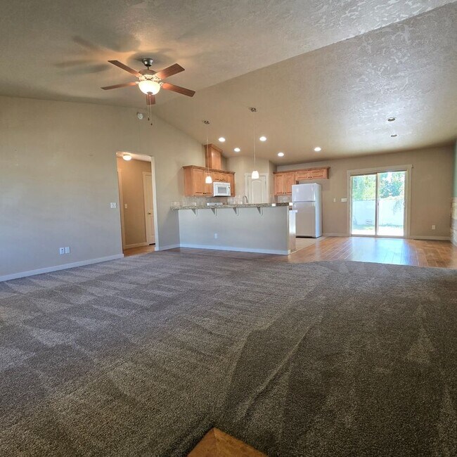 Foto del edificio - 1582 Poplar Ave