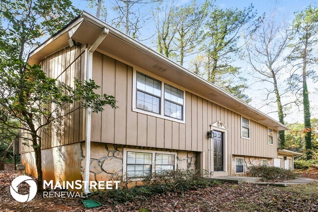 Building Photo - 4863 Invermere Trail