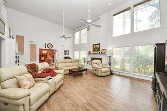 Building Photo - 17 Winged Foot Dr