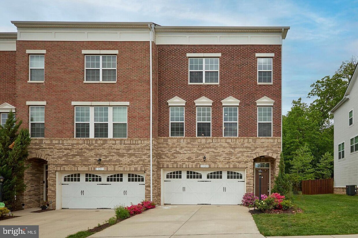 Primary Photo - 23209 Tradewind Dr