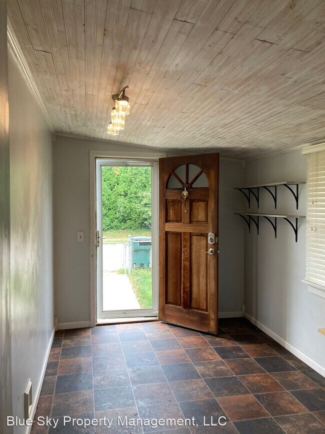 Foto del edificio - 3 br, 1 bath House - 2114 S. Jefferson St.