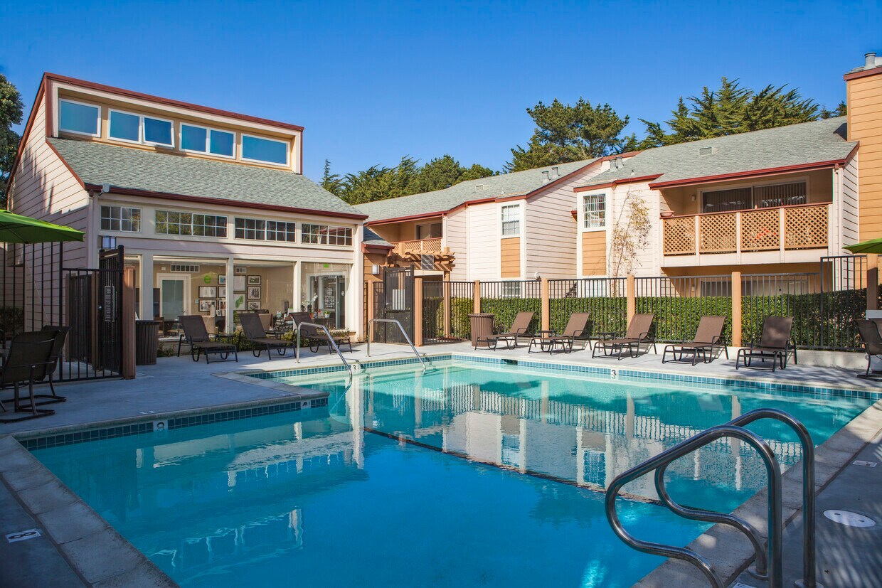 eaves Pacifica 265 Gateway Dr Pacifica, CA