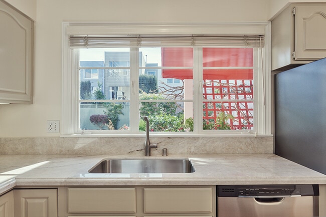 Foto del edificio - 30 Blackstone Ct