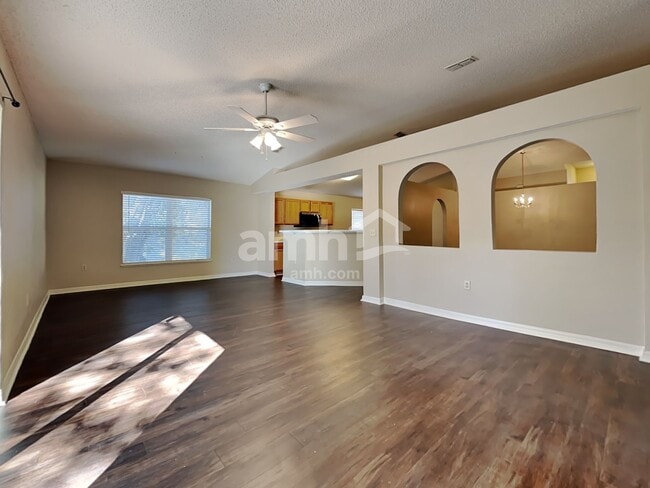 Building Photo - 4045 Half Moon Cir