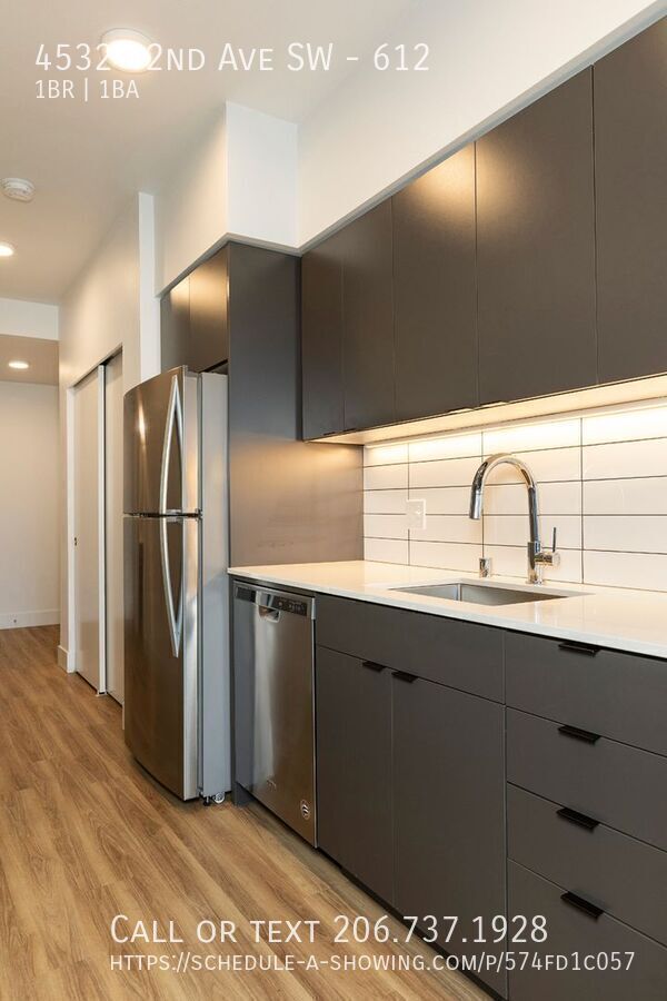 Photo - 4532 42nd Ave SW-612 Apartment
