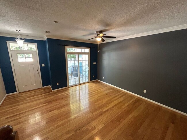 Building Photo - Welcome to this charming Condo! “ASK ABOUT...
