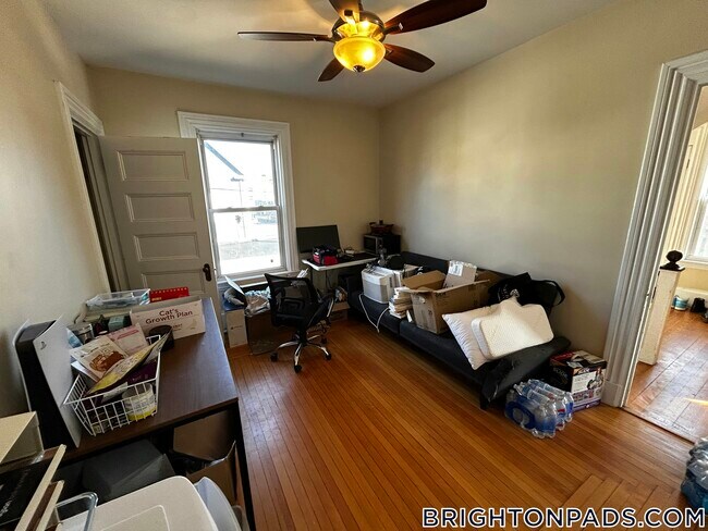 Building Photo - 29 Montcalm Ave