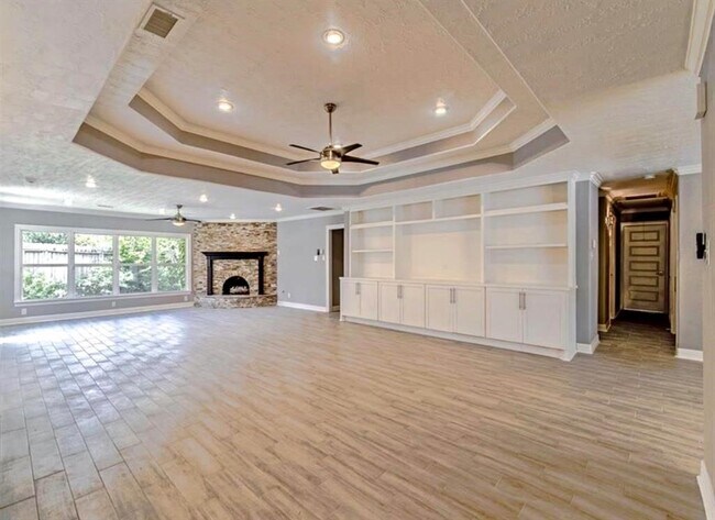 Building Photo - 3318 N Braeswood Blvd