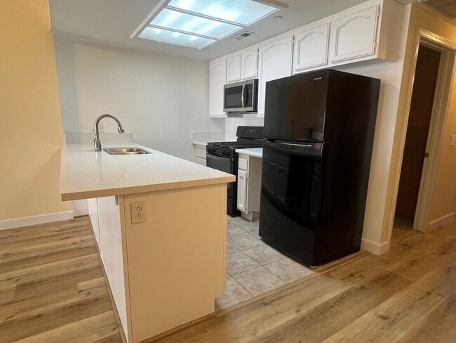 Photo - Los Caballeros #526 Apartment