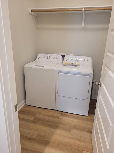 Foto del edificio - 121 Tall Grass Dr