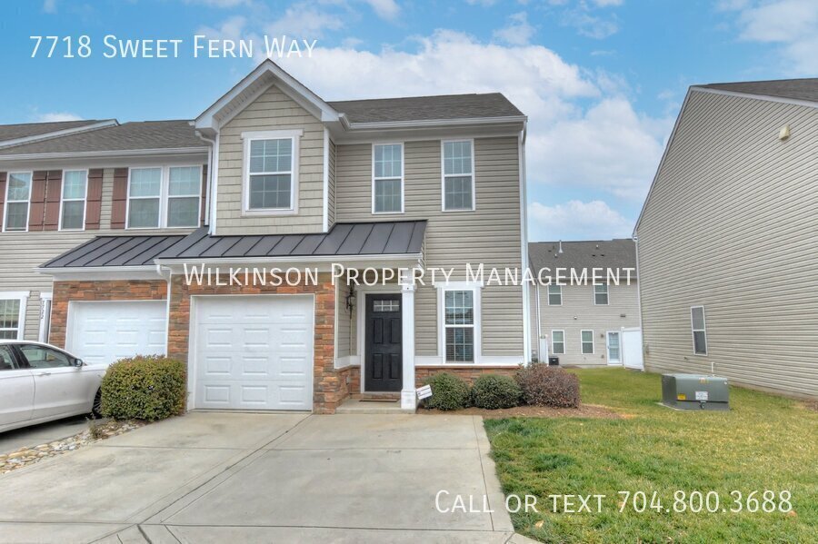 Primary Photo - 3br/2.5bth Townhome Gated Community Stoneg...