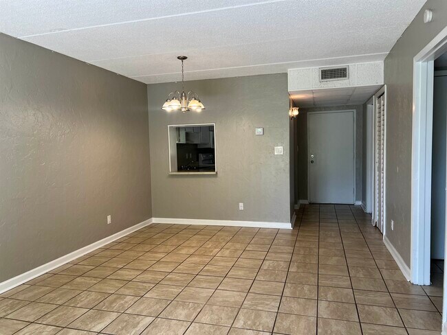 Foto del edificio - 2731 S Blair Stone Rd