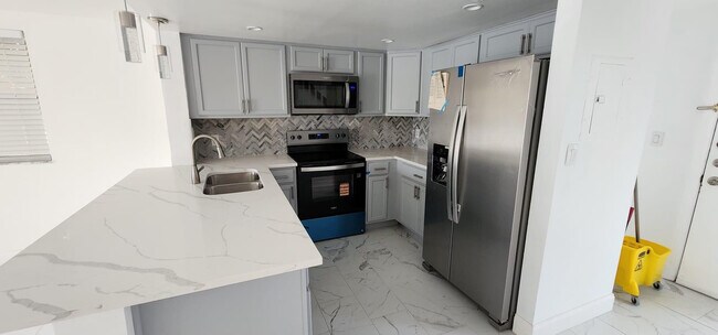 Foto del edificio - 5200 NW 31st Ave