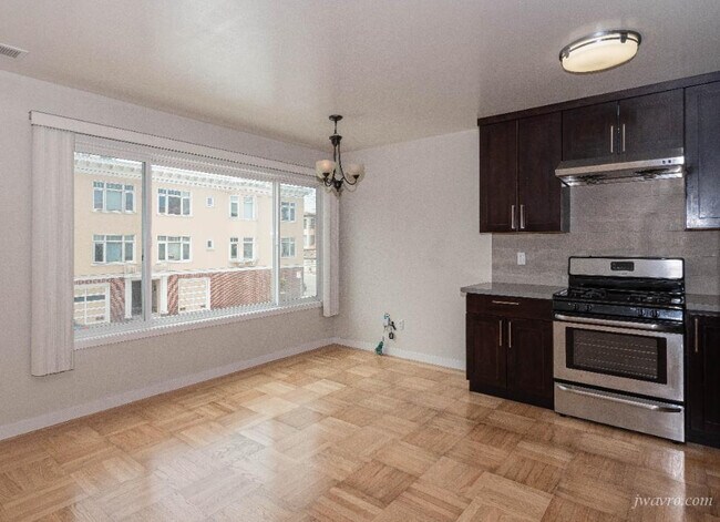 Building Photo - 312 18th Ave