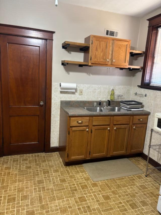 Kitchen - 4951 Botanical Ave