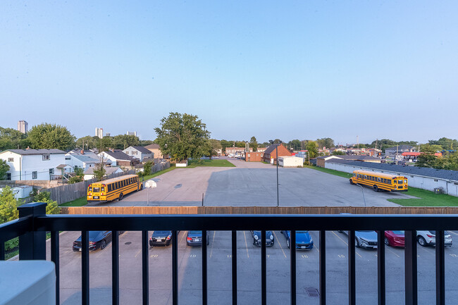 Building Photo - Niagara Terrace