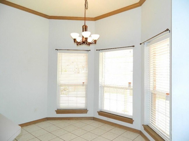 Building Photo - Fabulous 3 bed with office and safe room.
