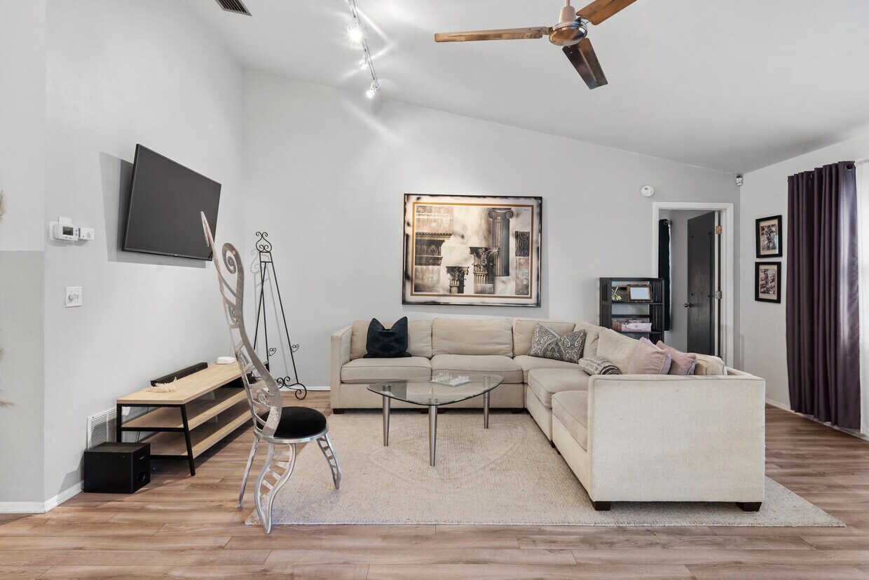 Living Room - 5013 Barrington Cir