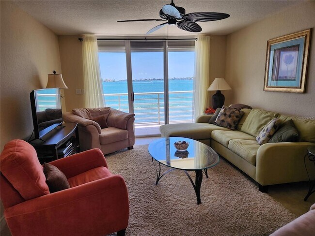 Foto del edificio - 6105 Bahia Del Mar Cir N