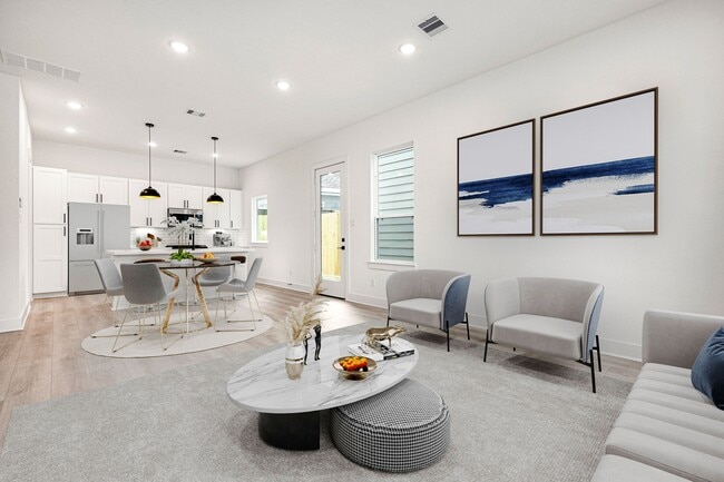 Building Photo - 747 Dumble St