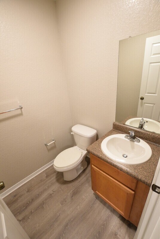 Building Photo - 3664 N Goldenrod Rd
