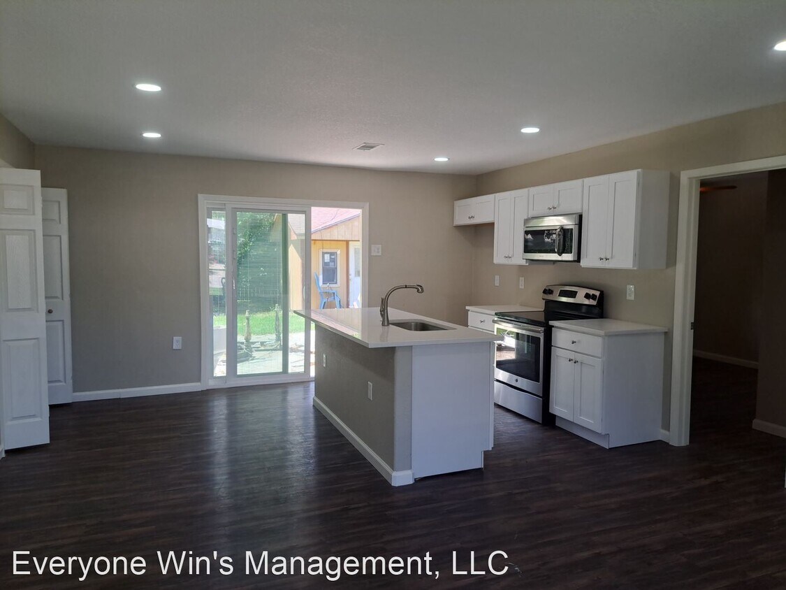 Foto principal - 5 br, 2 bath House - 52221 Fairfield