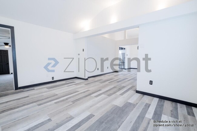 Foto del edificio - 2331 Downar Way