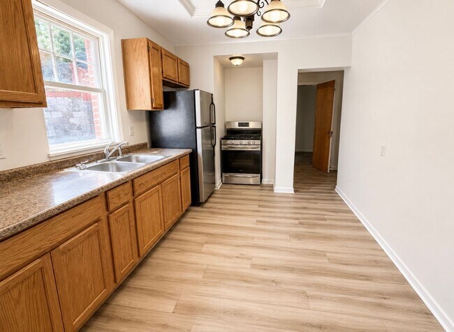 Foto del edificio - 144 Sumner Ave