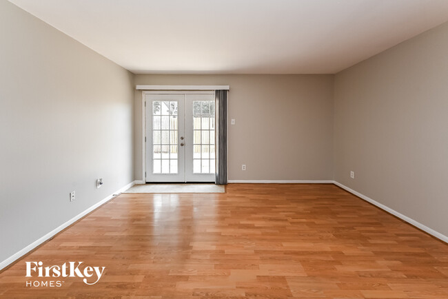Building Photo - 7234 River Pines Dr