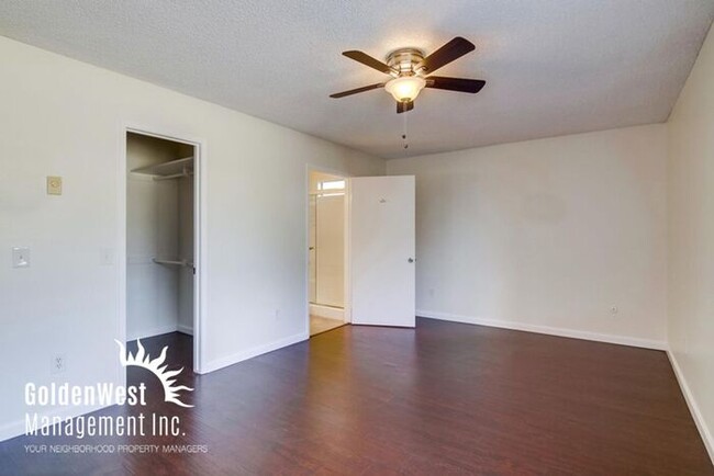 Building Photo - 6090 Mt Aguilar Dr
